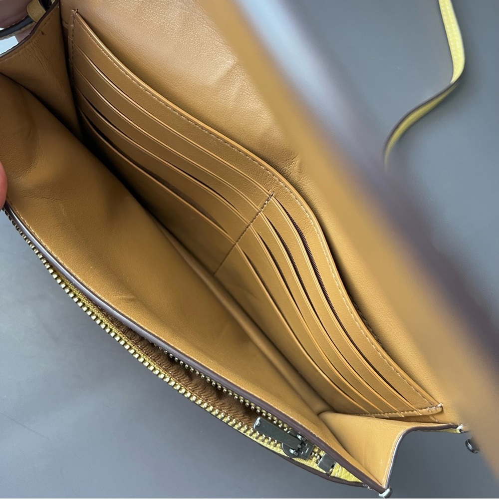 Coach Yellow Leather Hayden Foldover Crossbody
Clutch bag Prairie Rivets 30428 - Picture 7 of 12
